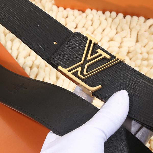 激安ルイヴィトンベルト背面デザイン